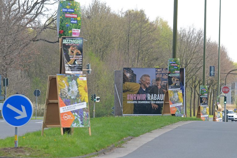 Immer mehr Wahl-Plakate werden aufgehängt!