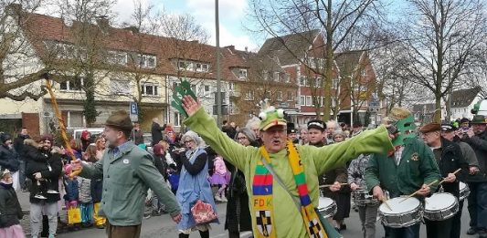 Bunter Rosenmontagszug in Dorsten 2018 Foto
