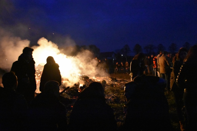 Heimatverein Deuten lädt zum traditionellen Osterfeuer