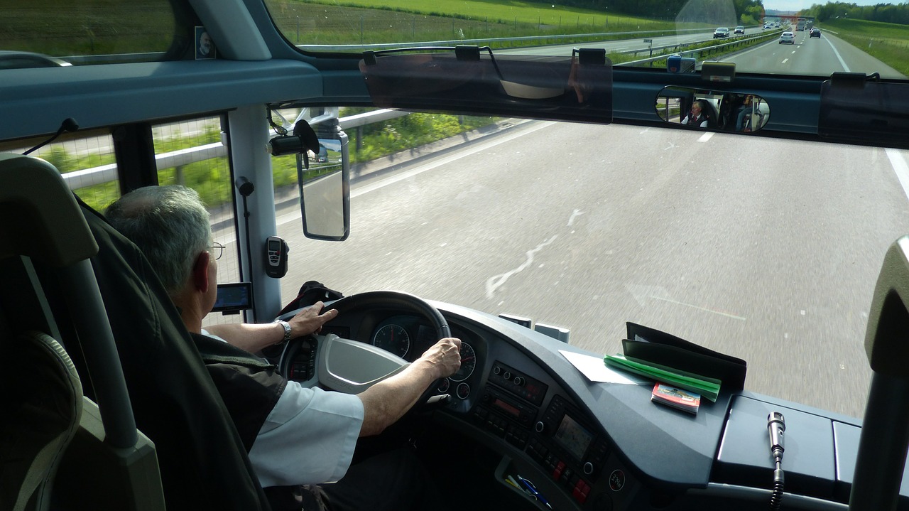 Busfahrt wir machen Mitte