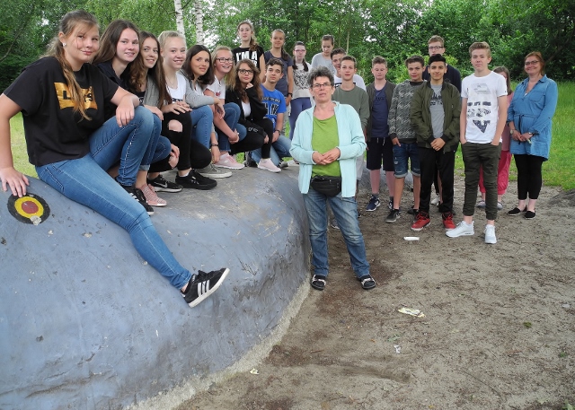 GSW Dorsten Betontiere auf Schulhof