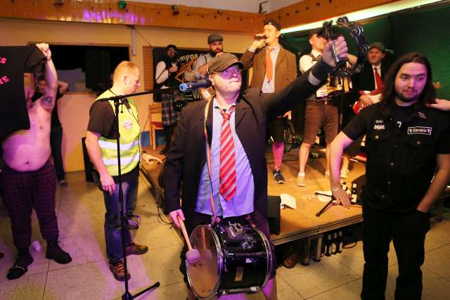 Weihnachtskonzert mit HOTrockt Im HOT Haus der Jugend Holsterhausen