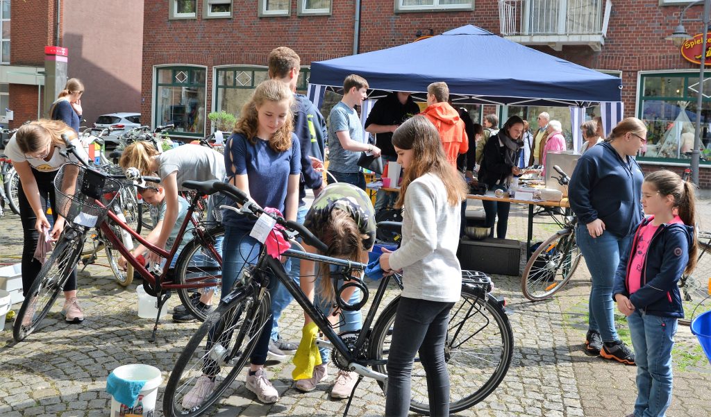 Fahrrad-Waschaktion St. Agatha 