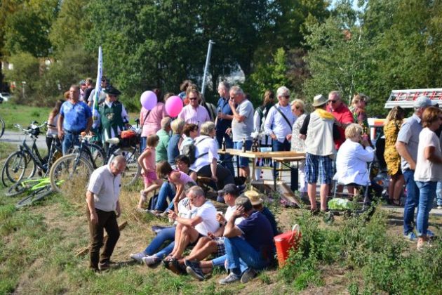 Br&uuml;ckenfest hervest Br&uuml;cke er&ouml;ffnet