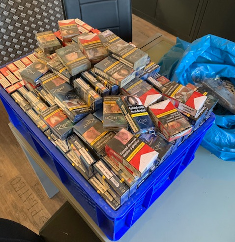 Schmuggelzigaretten in HohlraumQuelle: Zoll