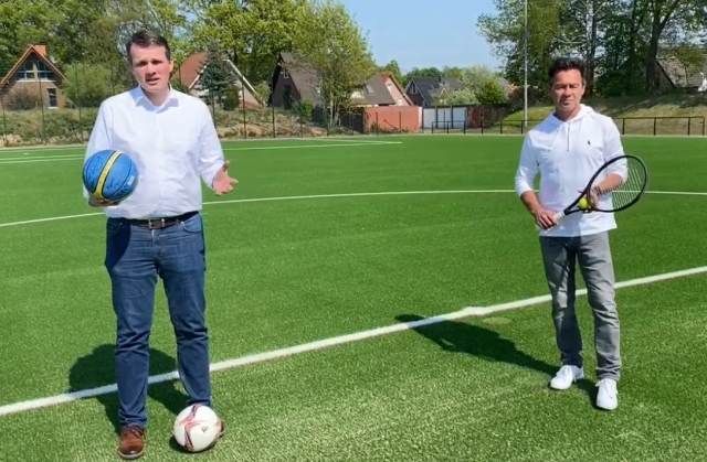 Danke an Dorstener Vereine von Tobias Stockhoff und Michael Maiß