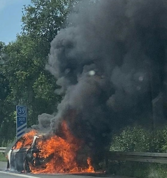 auto brennt auf der A 31 Dorsten