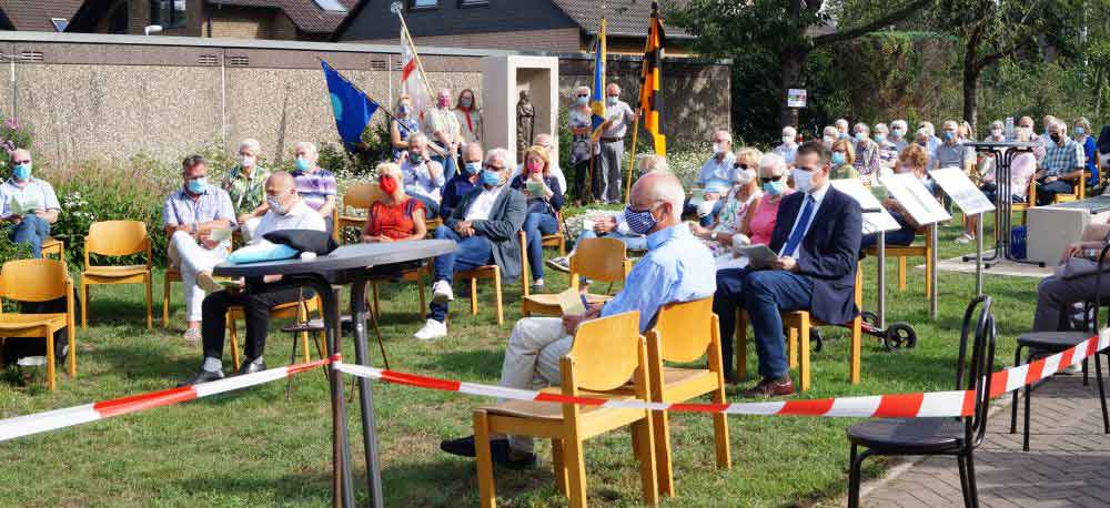 schutzmantelmadonna-Tisa-von-der-Schulenburg-