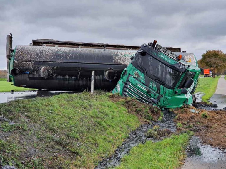 25000-Liter-Gülle-Unfall-LKW-Lembeck
