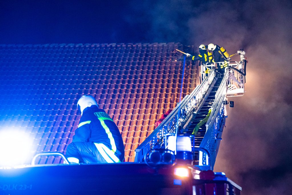 Feuer Wohnhaus Wulfen Feuerwehr Dorsten 