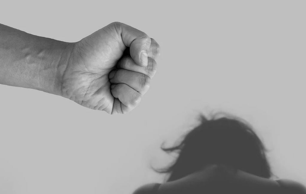 Gewalt gegen Frauen