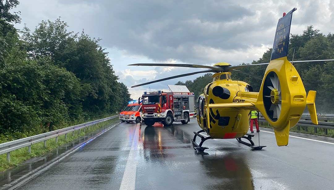 Zwei Unfälle auf der Autobahn 31 zwischen Schermbeck und Dorsten Lembeck, Fahrtrichtung Emden, mit insgesamt 17 verletzten Personen
