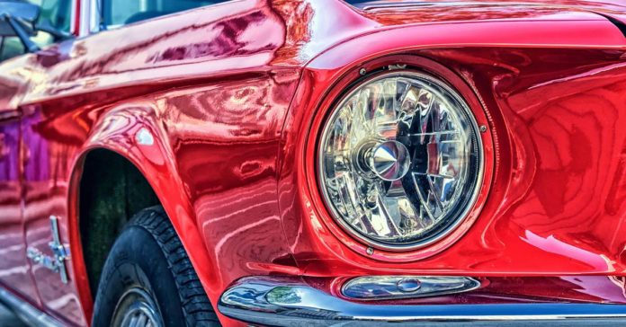 Lichttest Auto Scheinwerfer