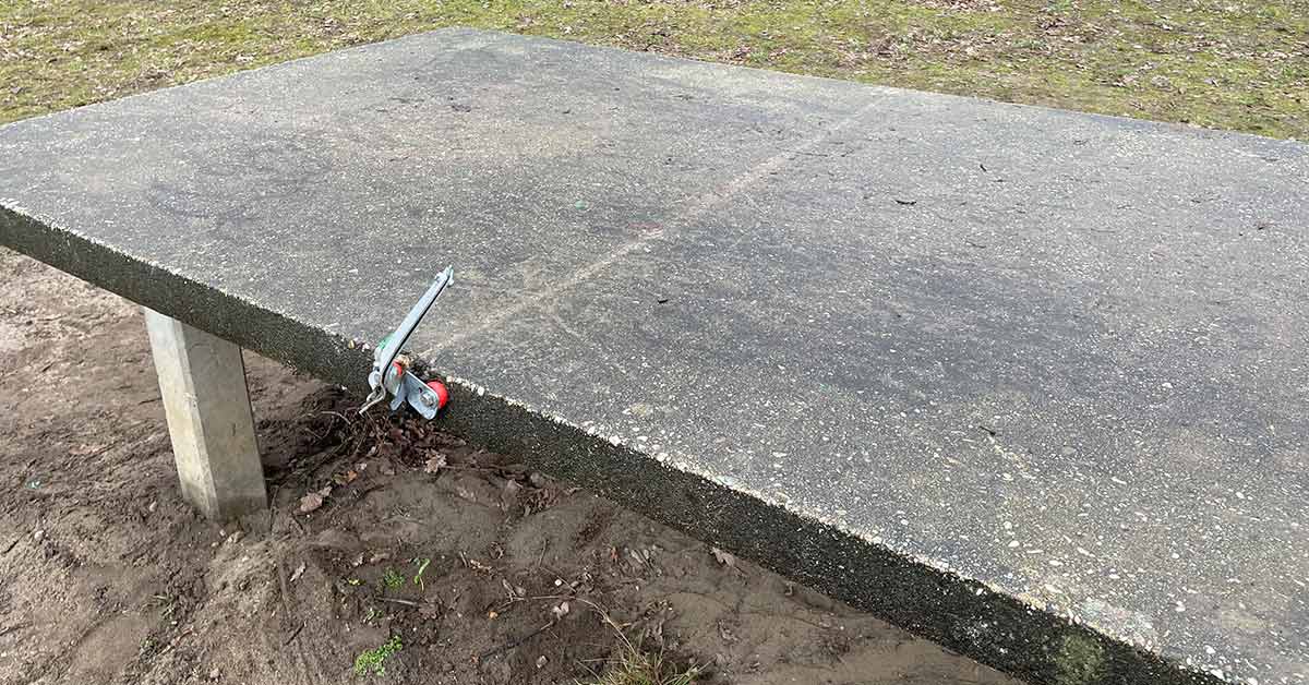 Tischtennisplatte Vandalismus Albert Schweitzer Schule