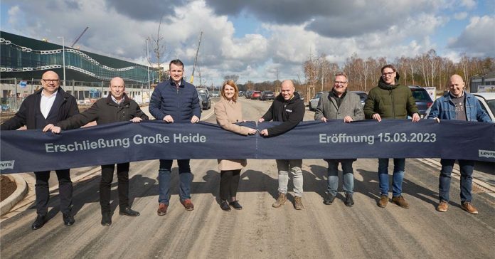 levis-strasse-eröffnung-1200-strasse-eröffnung