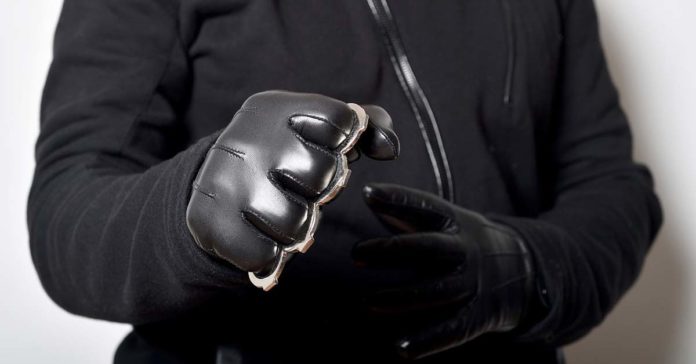 Gewalt Überfall Täter Polizei