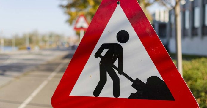 Straße Arbeiten Sperrung Bauarbeiten Baustelle