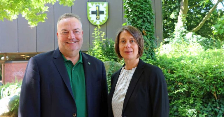Landrat Bodo Klimpel und Nicole Heier, neue Leiterin des Jobcenters Kreis Recklinghausen.