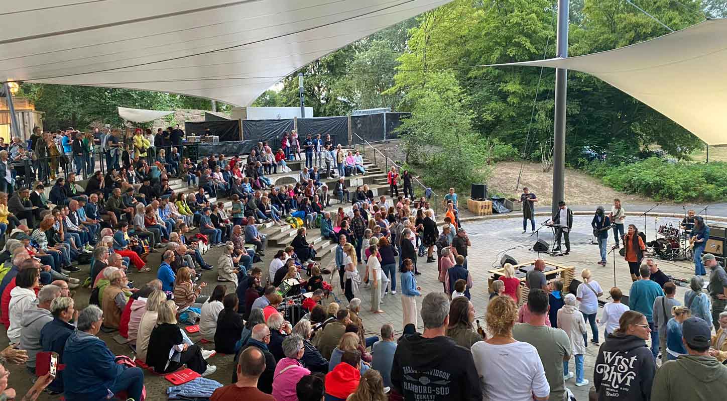 Reggae-Band-„Jah-Culture“-begeisterte-erneut-das-Publikum-im-Bürgerpark-Maria-Lindenhof