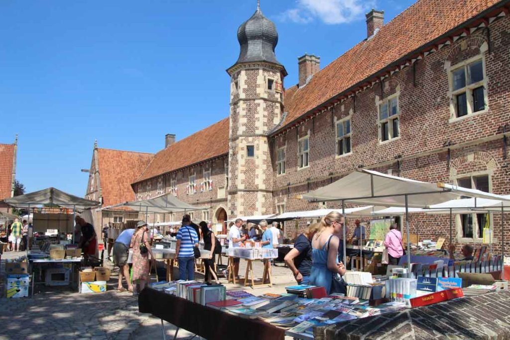Buechermarkt-Schloss-Raesfeld