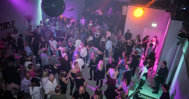Prisma Revival Party: Nostalgisches Discoerlebnis