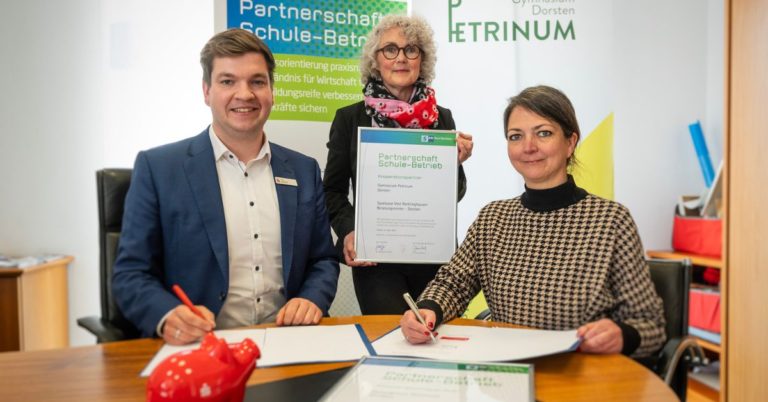 Sparkasse Vest kooperiert mit Gymnasium Petrinum