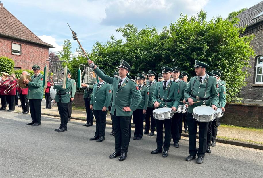 Vorparade Schützenverein Holsterhausen-Dorf 2024