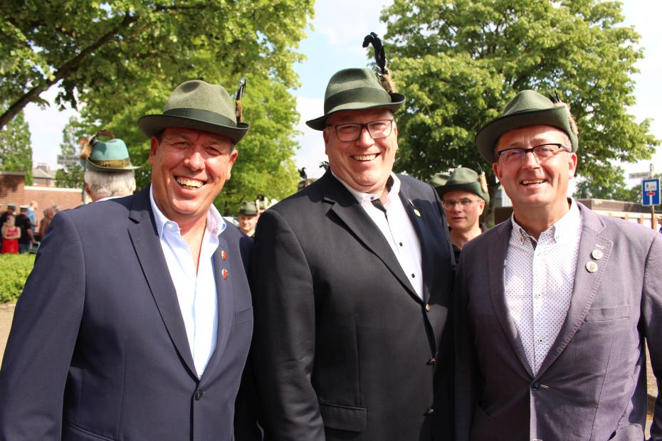 Vorparade Schützenverein Holsterhausen-Dorf 2024 
