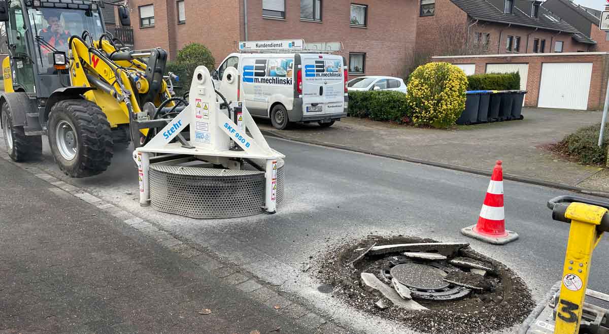Kanaldeckel-Austausch-Spezialfirma-Stadt