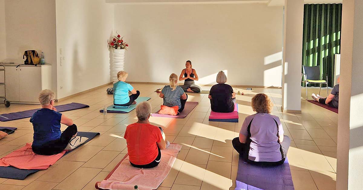 Entspannungs-Yoga-Kurs für Brustkrebsbetroffene