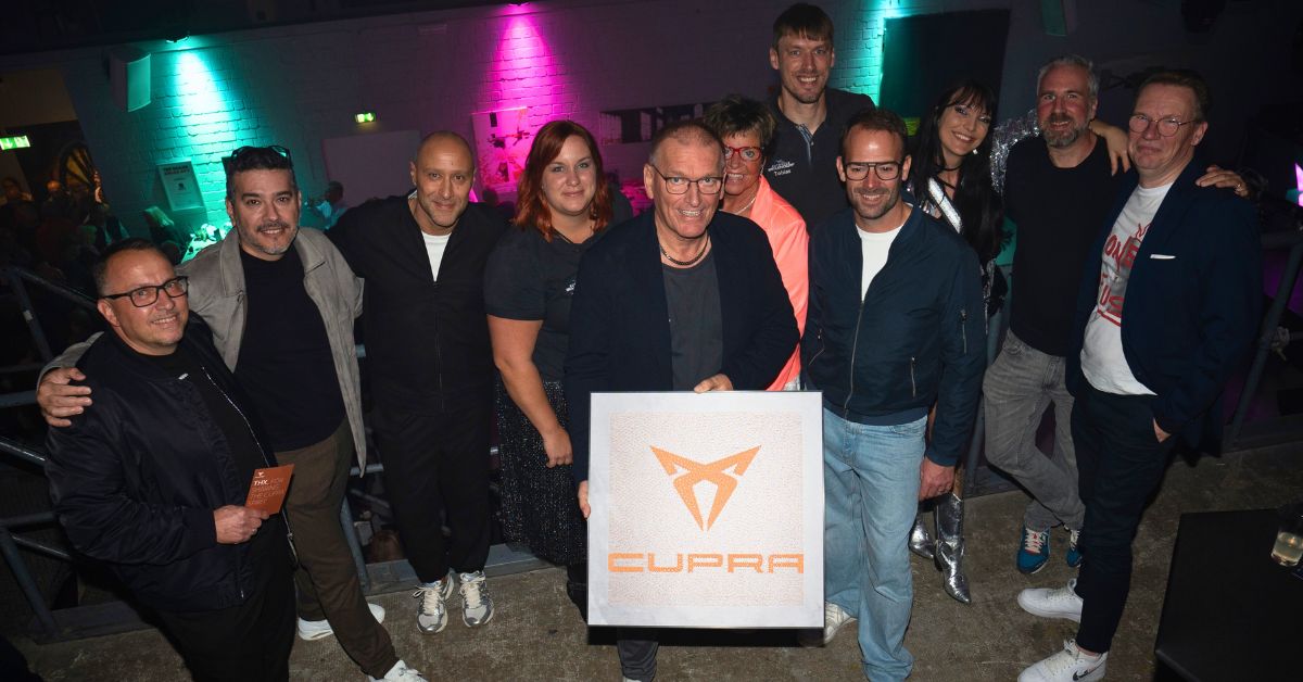 Titelbild Party 30 Jahre Autohaus Bellendorf