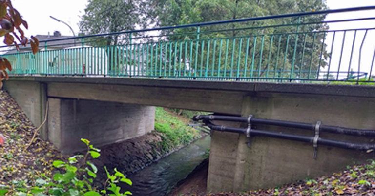 Am Strandbad in Dorsten Holsterhausen - Wienbach-Brücke wird erneuert