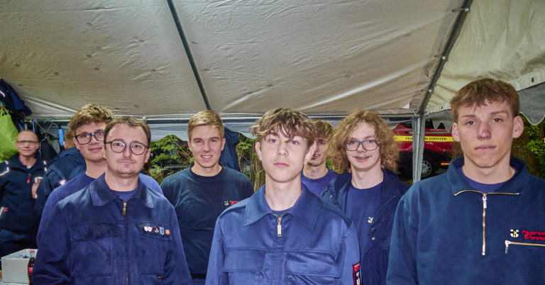 Osterfeuer in Wulfen begeistert mit Gemeinschaft und Flammenzauber