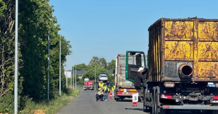 Bremsen, Papiere Ladung-Großkontrolle der Polizei Kreis Borken in Raesfeld Erle und Dorsten