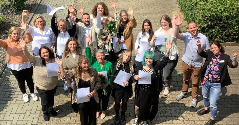 Erfolgreiche Absolventen am St. Elisabeth Bildungsinstitut