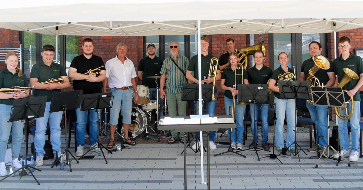 Kiss my Brass spielte am Bürgerbahnhof in Dorsten