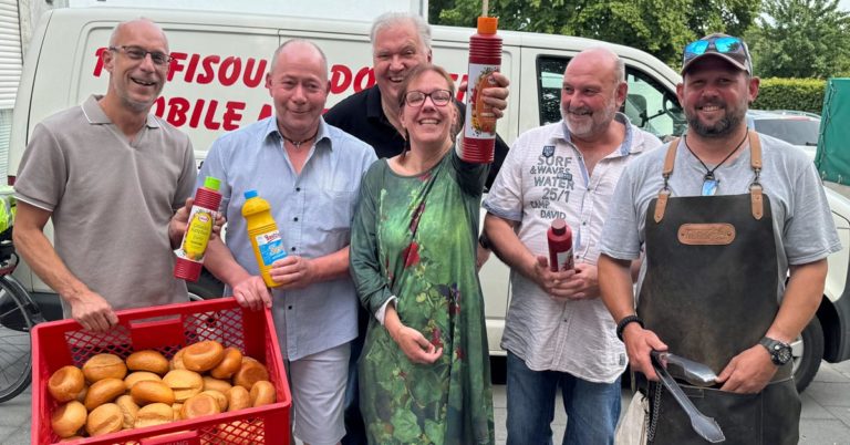 Sommerfest in der AWO-Wohnstätte: Musik, Würstchen und ganz viel Herz