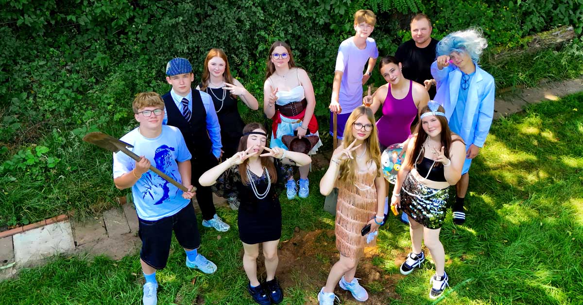 Gesamtschüler Wulfen nehmen Abschied mit Zeitkapsel
