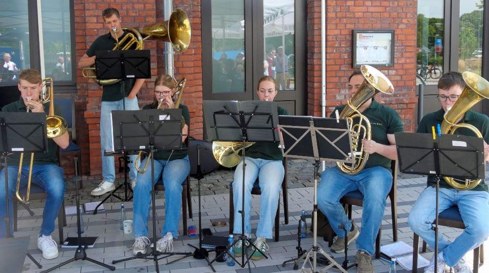 Kiss My Brass begeistert bei Matinee am Dorstener Bürgerbahnhof