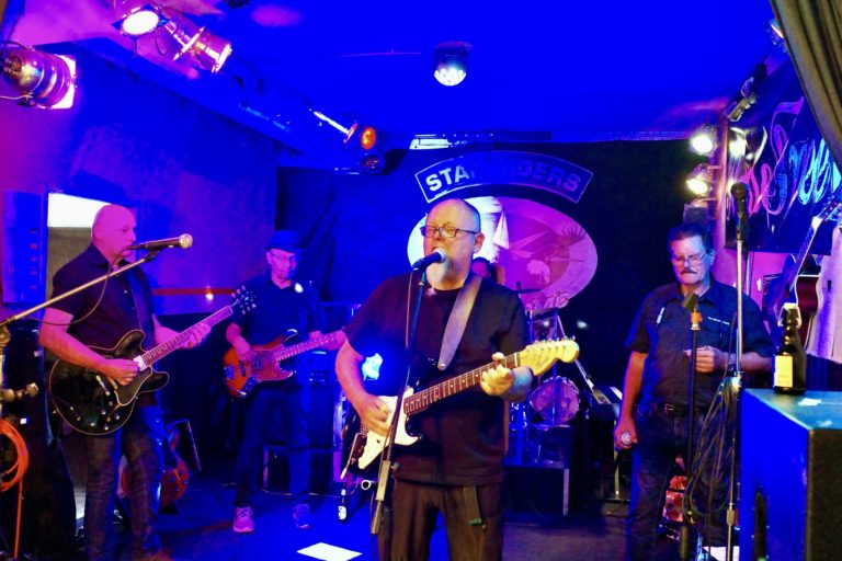 Blue Bench begeistert im Clubhaus des Star-Riders MC