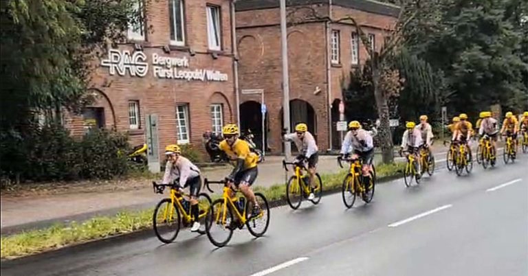 Team Rynkeby rollt durch Dorsten – Finnisches Team trotzt dem Regen