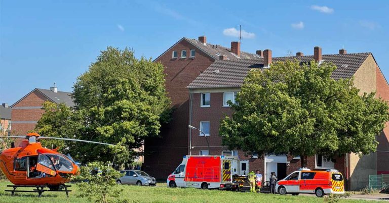Schere Verletzung erlitt ein Jugendlicher in Holsterhausen nach einer Verpuffung