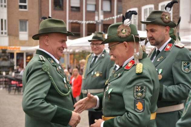 Vorparade Sch&uuml;tzenfest Dorsten-Altstadt 2025