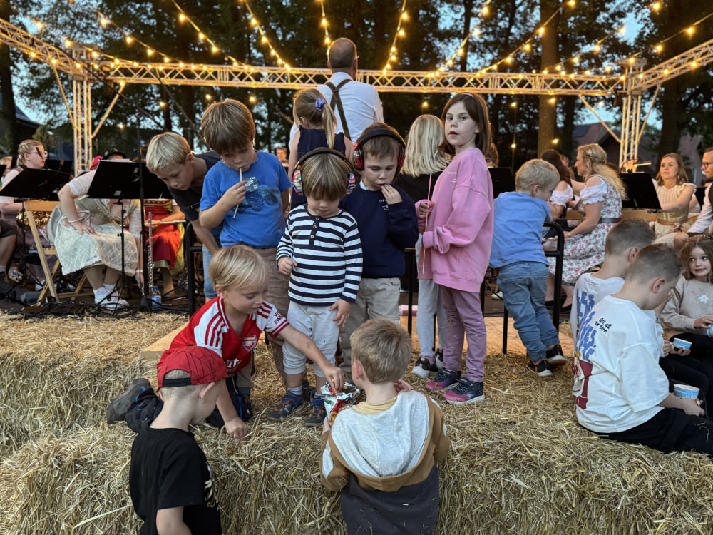 Die Brotzeit hat sich längst zu einem festen Termin im Dorstener Kulturkalender entwickelt. Wer einmal dabei war, weiß: Hier zählen Musik, Gemeinschaft und ein unvergessliches Sommerabendgefühl.