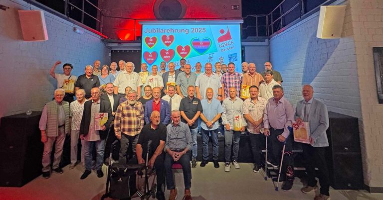 Treue Mitglieder der IGBCE Dorsten geehrt