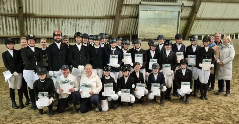 Reitverein Dorsten feiert zahlreiche bestandene Reitabzeichen