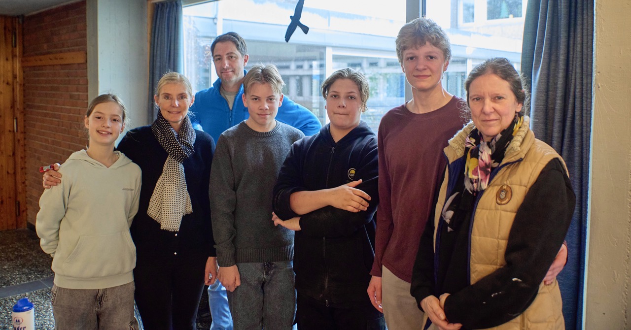 Stadtteiljubiläum Hardt mit der Direktorin Realschule St. Ursula Miriam Baumeister und Mitstreiter des Fördervereins der Schule.