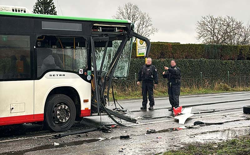 Unfall Dorsten Feldmark Barbarastraße Schulbus Schulkinder Verletzte