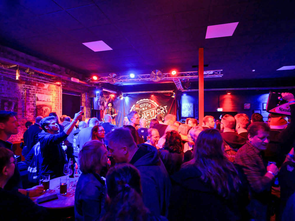 humppa-con-panhas-vinylcafe-dorsten-weihnachtskonzert.jpg