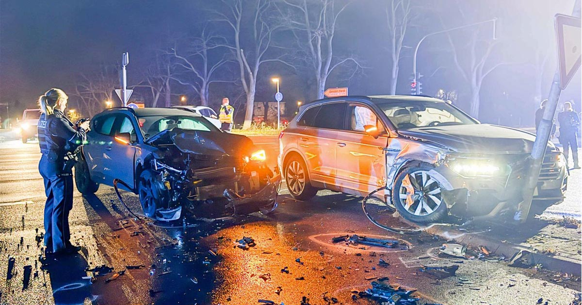 Unfall in Dorsten: Zwei Leichtverletzte an der Königsberger Allee
